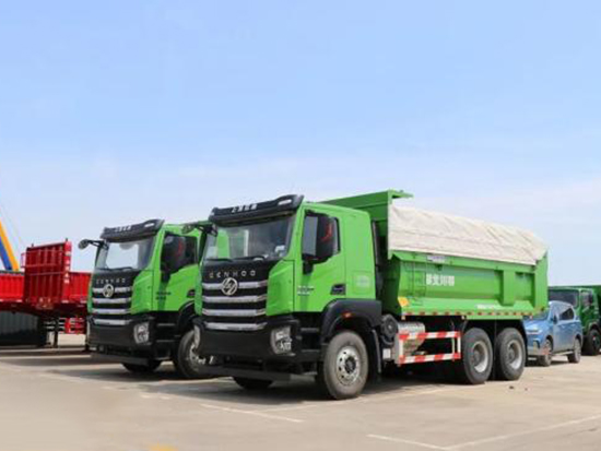 红岩工程自卸车再添猛将，带您好好看看红岩杰虎H6渣土车的实力