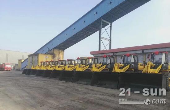 “铲业明星”批量交付，全力提升铁路煤炭运力