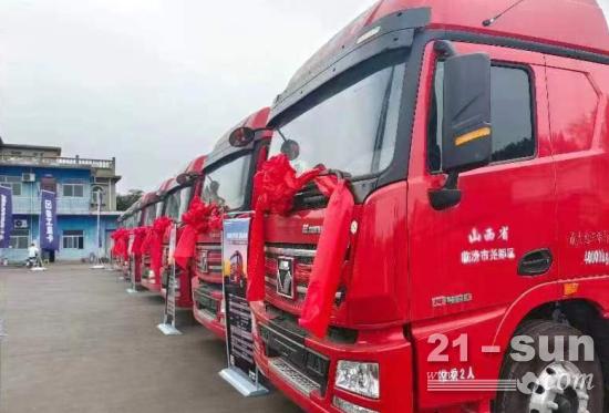 火爆交车！徐工漢風G7 LNG牵引车批量交付山西市场