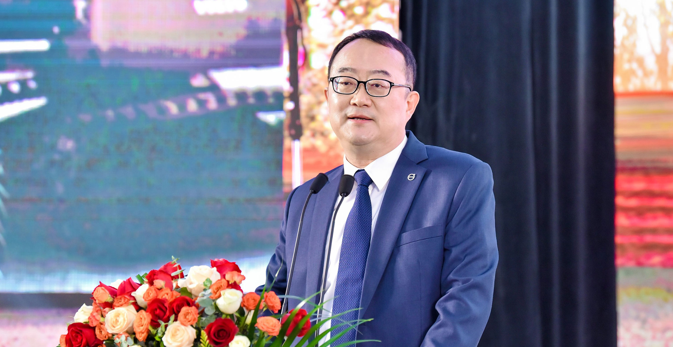 创领低碳未来，沃尔沃建筑设备发布绿色发展白皮书及电动和“国四”新品