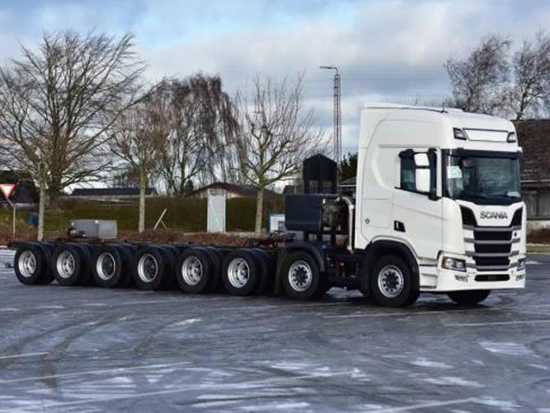 全球唯一，8轴16x4底盘斯堪尼亚R730起重机，实拍带你看它的特别之处