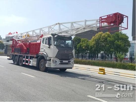 2023新年献礼 中国重汽70台<em>供液车</em>助力祖国石油生产