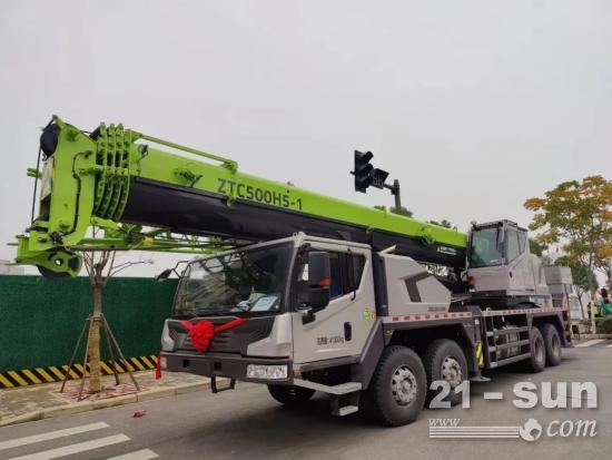中联ZTC500H5-1吊车，九吨配重！性能独领风骚