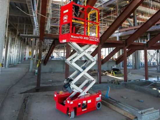 MEC 推出其首款全电动剪叉式高空作业平台NANO10-XD