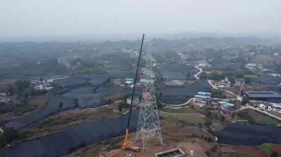 徐工XCA130L8C_1起重机攀登式巨擘擎天