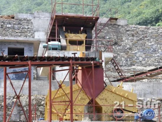 砂石骨料生产线中不同破碎机组合方式优缺点介绍