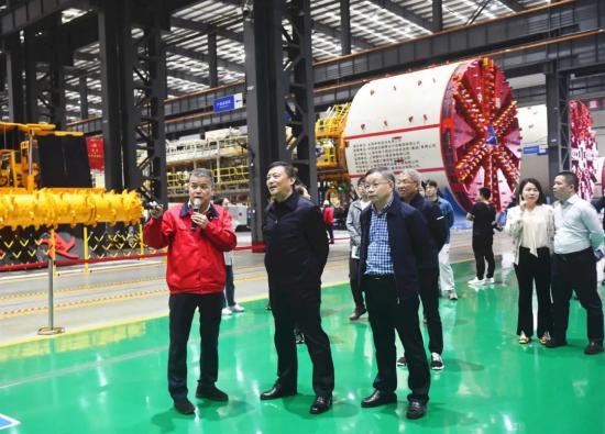经济日报社副总编辑郑波一行调研铁建重工