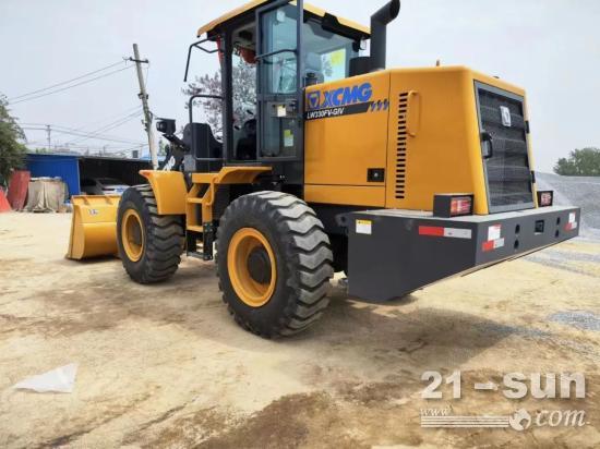 赢客户信赖：徐工LW330FV-GIV装载机交付南阳客户！