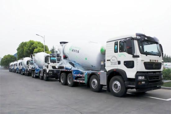 繁花似锦春暖阳，凌宇搅拌发车忙！