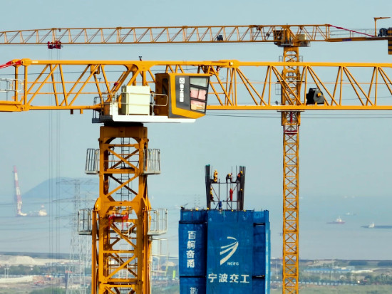 徐工群塔助建六横<em>公路</em>大桥一期工程