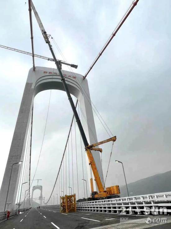 专注重庆桥梁建设！这位吊装公司的老板只买徐工吊车！