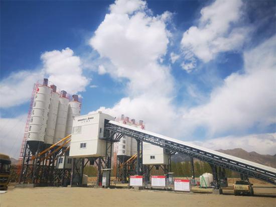 山推建友混凝土搅拌站服务<em>拉萨</em>贡嘎机场第二跑道项目建设