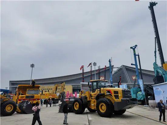 人民网 | 第三届长沙国际工程机械展览会开幕 超30个全球首款新品参展