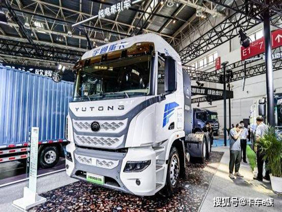 短驳场景提升效率，宇通纯电牵引车绝对是把“利器”