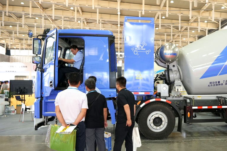 “绿”赢未来！徐工纯电动产品亮相<em>中国混凝土展</em>！