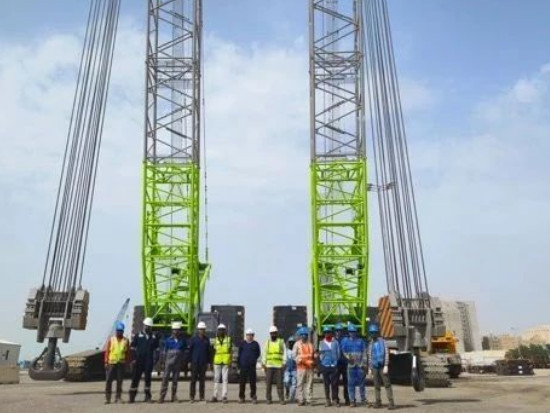 大国重器丨中联重科ZCC5800履带式起重机批量交付科威特重大项目