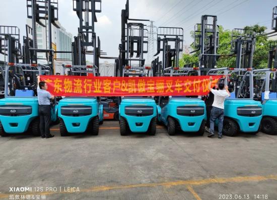 寶驪X3持續(xù)爆賣，搶占叉車“油轉(zhuǎn)電”黃金期