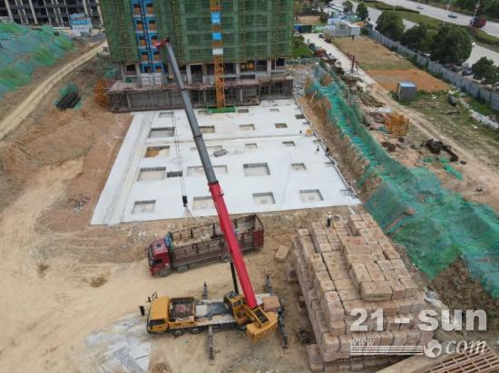 插电吊车干试压块40天用电三千度，省了近两万油费！