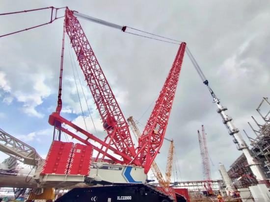 闪耀国际舞台丨徐工履带起重机跨海助建印度炼油厂