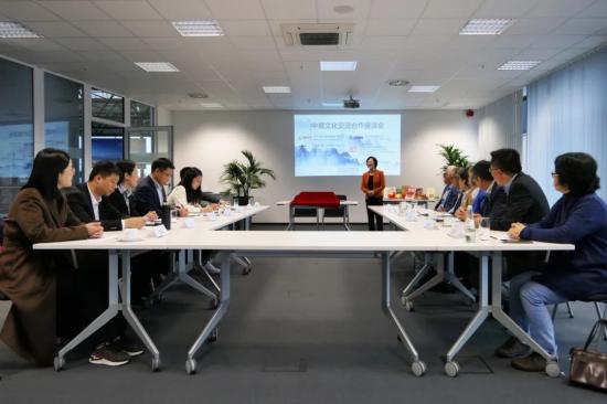 徐工欧洲设立“凤凰书架”，助力中欧文化交流