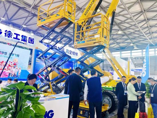 中国制造 高空榜样 | 徐工新能源高空作业平台精彩亮相APEX ASIA 2023