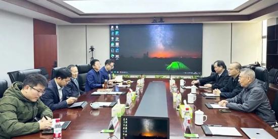 吴培国秘书长一行拜访中国建材矿业公司
