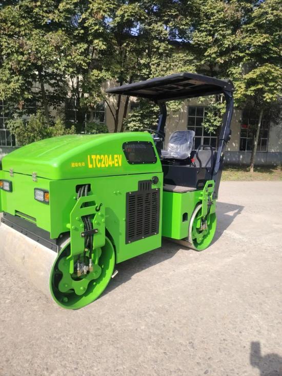 新能源！新智慧！路通LTC204EV实现智能高效的压实作业！