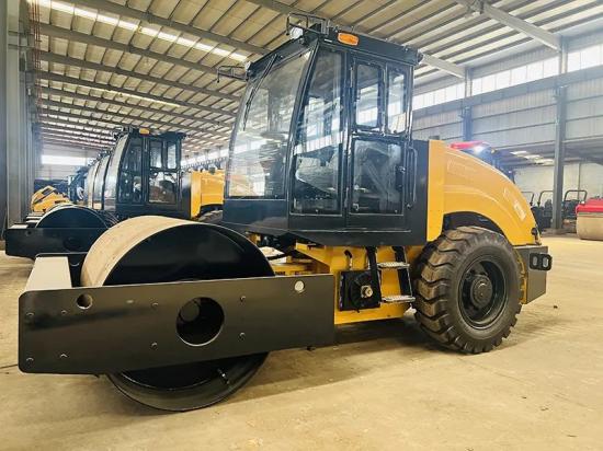 全能副手，王牌搭档丨路通LTS308H压路机叱咤道路建设工程！