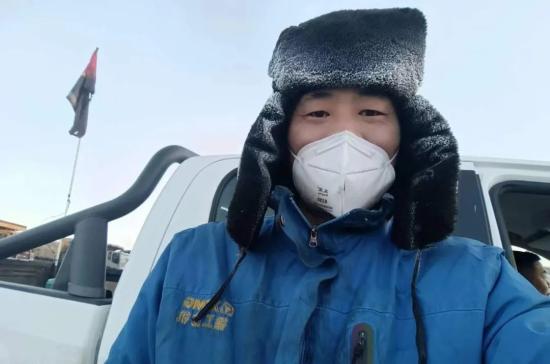 服务风向标 | 徐工晚晓飞：寒冬坚守保出勤，驻矿服务暖人心