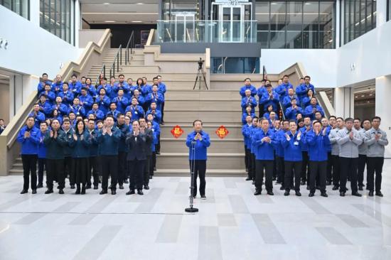 谭旭光：向你们拜年了，大家辛苦了