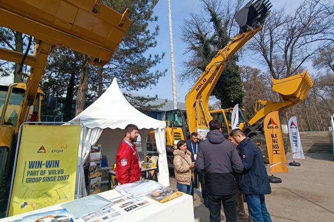 山东临工亮相<em>乌兹别克斯坦</em>国际建筑机械展