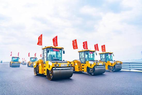 徐工道路 智能向“新”