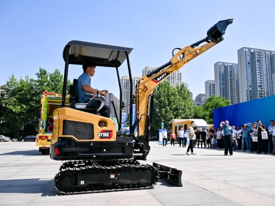 三一精彩亮相陕西交通科技活动周及公路养护技术与管理创新成果展！