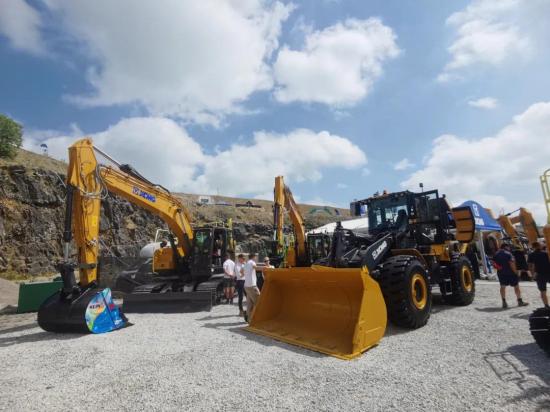【国际化】徐工土方“黄金搭档”，首次亮相英国Hillhead展！