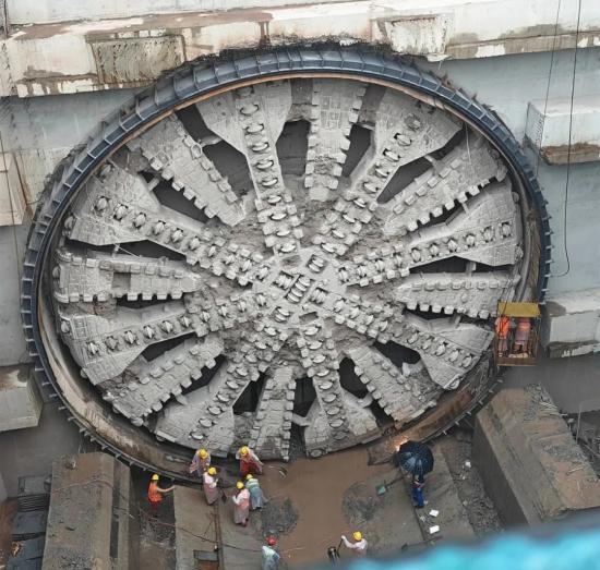 铁建重工“开路先锋号”盾构机助力<em>广州</em>海珠湾隧道工程双线贯通
