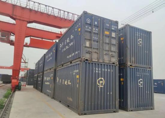 柳工中大吨位内燃叉车工况应用之铁路货物行业