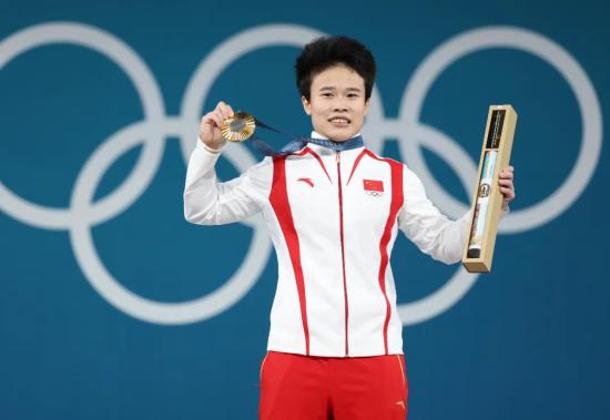 极限逆转！热烈祝贺湖南中联重科<em>举重</em>队侯志慧破奥运纪录夺金
