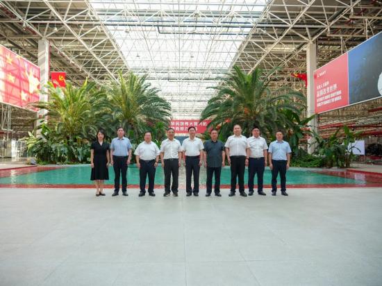 铜仁市委副书记、市长穆嵘坤一行莅临三一，共商新型工业化合作