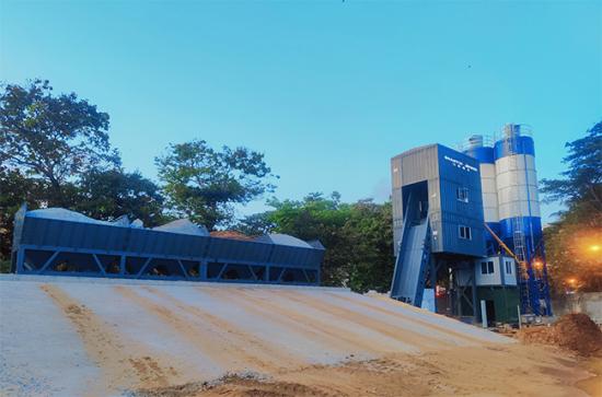 山推建友混凝土搅拌站服务科特迪瓦道路建设