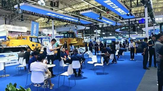 零碳矿山，徐工方案——XGE136纯电动宽体自卸车矿博会首秀