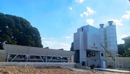 方圆搅拌站助力中坦工业园<em>施工</em> 见证中非合作友谊