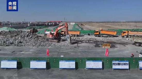 央视新闻：出海模式升级 <em>工程机械</em>产品前8月销量同比增超10%