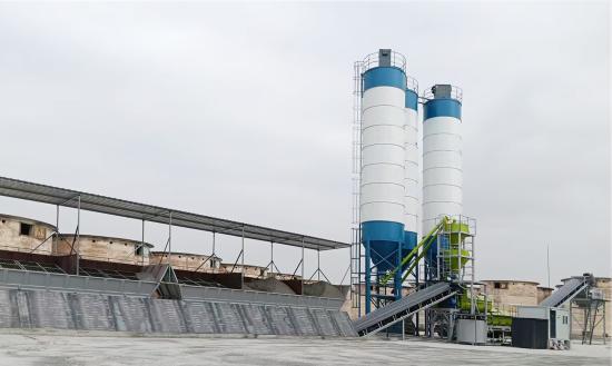 方圆稳定土拌和站参与长榆高速公路项目建设