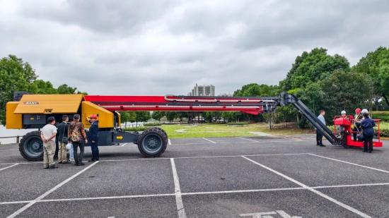 三一高机新品引爆市场 | 标杆客户亲临验鉴，共商深度合作新篇章