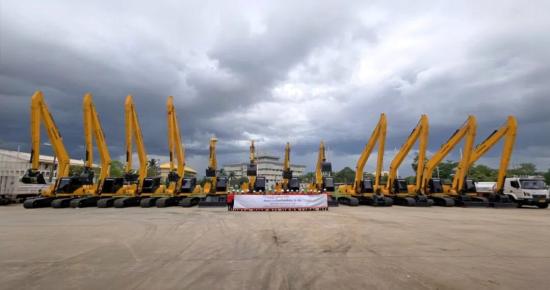 柳工批量挖掘机交付泰国客户