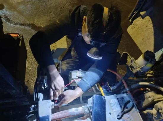 零下30度的守护！三一重卡双鸭山直服团队，极寒环境的暖心后盾