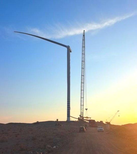 速来get同款！徐工XLC18000M甘肃“丝滑”吊装，效率直接“原地起飞”