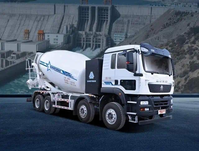 商用车新能源转型驶入快车道 中国重汽240%增速强势领航