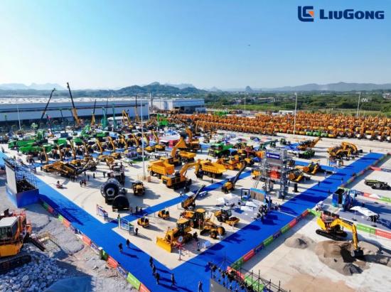 柳工1126全球客户节圆满落幕，全新矿山设备9200F重磅发布引领行业创新