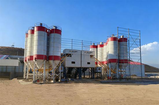 山推建友混凝土搅拌站应用中吉乌铁路建设